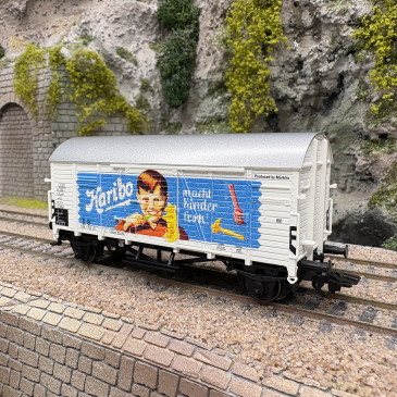 Wagon couvert type Gms 30 version courte, "Haribo", DB, Ep. III - MARKLIN 46399 - HO 1/87