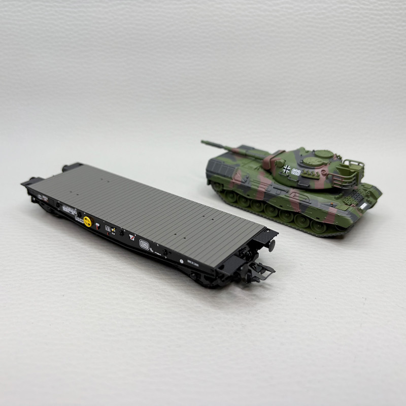 Wagon plat Rlmmps, transport lourd, avec char Leopard 1A1, DB - MARKLIN 46876