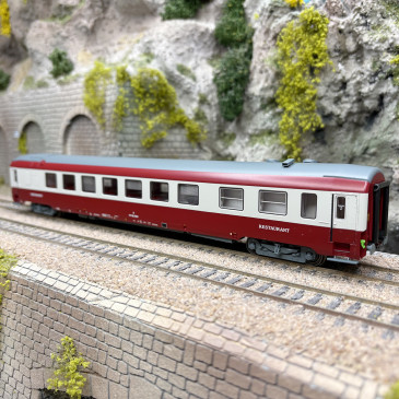 Voiture restaurant Vru, rouge / gris béton, SNCF, Ep. IV - LSMODELS 40347 - HO 1/87