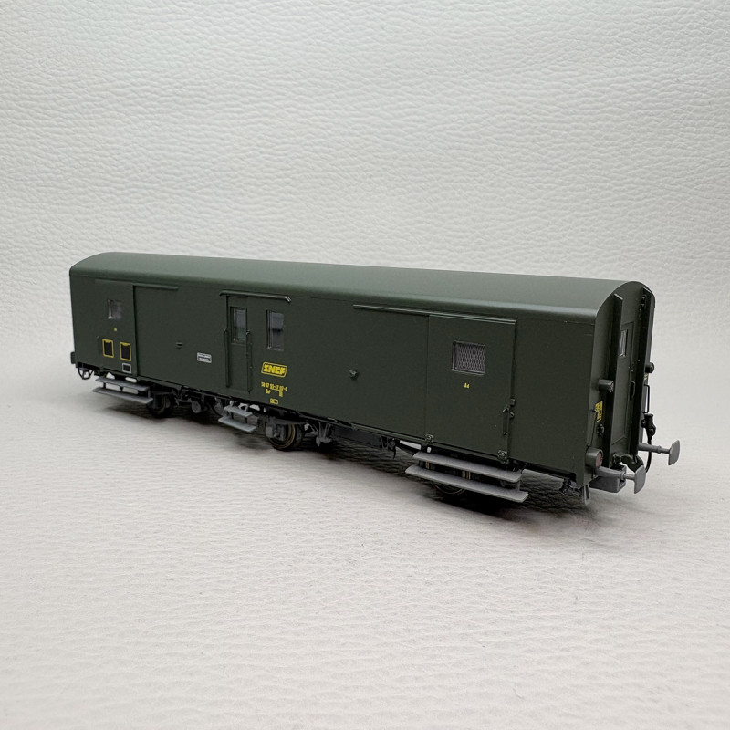 LSMODELS MW107 - Fourgon Dd², marquage UIC, logo encadré jaune, feux de fin de convoi, SNCF