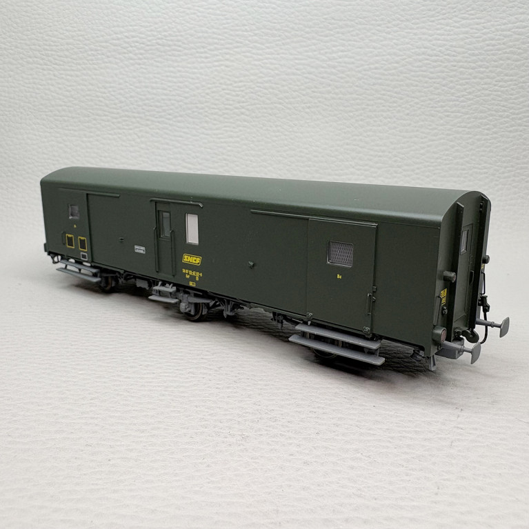 LSMODELS MW107 - Fourgon Dd², marquage UIC, logo encadré jaune, feux de fin de convoi, SNCF