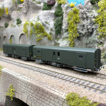 2 fourgons Dqd²m, marquage 1956, feux de fin de convoi, SNCF, Ep. IIIdc - LSMODELS MW106 - HO 1/87