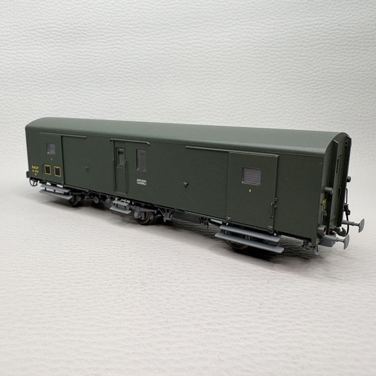 LSMODELS MW105 - Fourgon Dd²ai, marquage 1964, feux de fin de convoi, SNCF
