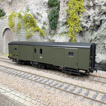 Fourgon Dqd²m, marquage 1956, toit noir, feux de fin de convoi, SNCF, Ep. IIIcd - LSMODELS MW103 - HO 1/87
