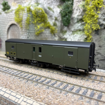Fourgon Dqd²m, marquage 1950, toit noir, feux de fin de convoi, SNCF, Ep. IIIb - LSMODELS MW101 - HO 1/87