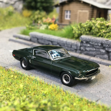 Ford Mustang Fastback, vert foncé métallisé, 1968 - BREKINA 19600 - HO 1/87