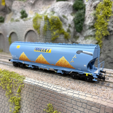 Wagon trémie Tagnpps, "Nouveau logo Millet soleil", bleu clair SNCF, Ep. VI - LSMODELS 30592 - HO 1/87