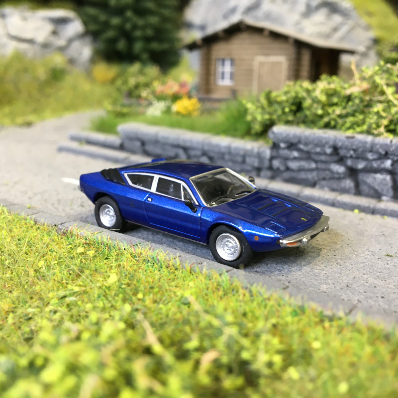 Lamborghini Urraco, bleu métallisé, 1974 - Minichamps 870103324 - 1/87 Lamborghini Urraco, bleu métallisé, 1974 - Minichamps 870103324 - 1/87
