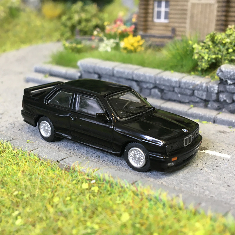 BMW M3 E30, noir, 1986 - Minichamps 870020220 - 1/87 BMW M3 E30, noir, 1986 - Minichamps 870020220 - 1/87