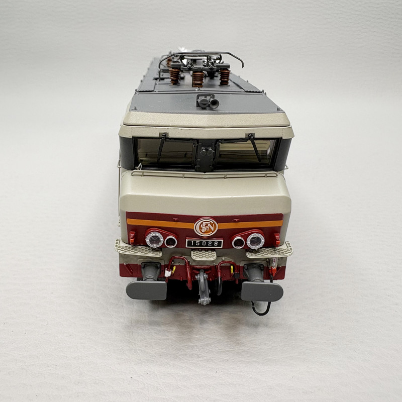Lsmodels 10480S: Locomotive électrique BB 15028, livrée Arzens, béton, Strasbourg, SNCF