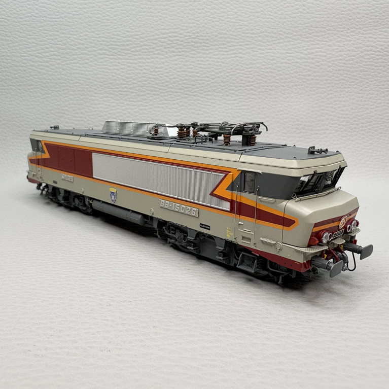 Lsmodels 10480: Locomotive électrique BB 15028, livrée Arzens, béton, Strasbourg, SNCF
