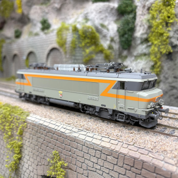 Locomotive électrique BB 22356, grande cabine, Rennes, SNCF, Ep. IV, digital son - LSMODELS 11105S - HO 1/87