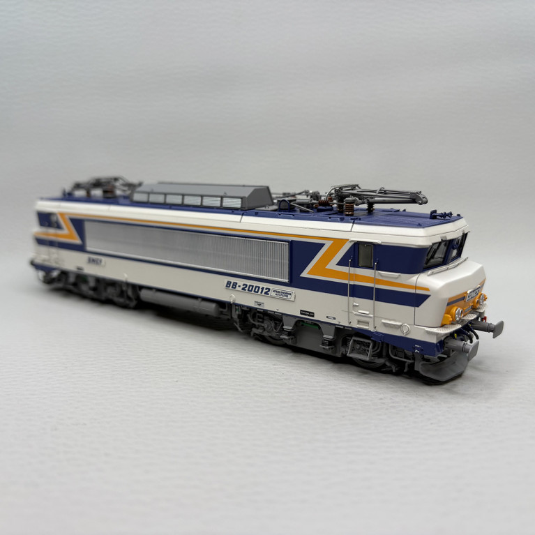 Locomotive électrique BB 20012, TEN / Chamois 432, Strasbourg, SNCF - LSMODELS 11198 Locomotive électrique BB 20012, TEN / Chamois 432, Strasbourg, SNCF - LSMODELS 11198