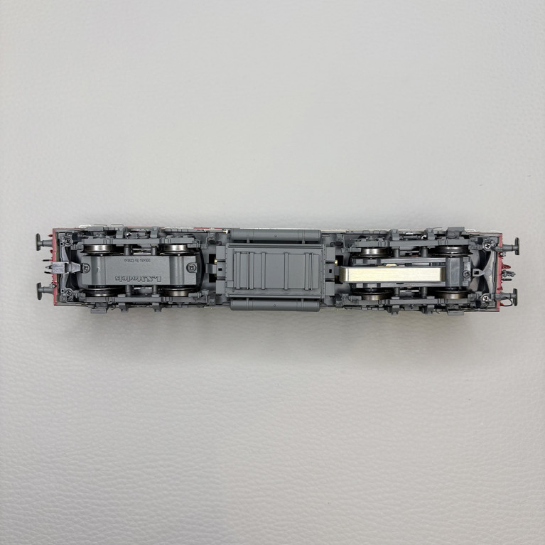 Lsmodels 10980: Locomotive électrique BB 15028, livrée Arzens, béton, Strasbourg, SNCF Lsmodels 10980: Locomotive électrique BB 15028, livrée Arzens, béton, Strasbourg, SNCF