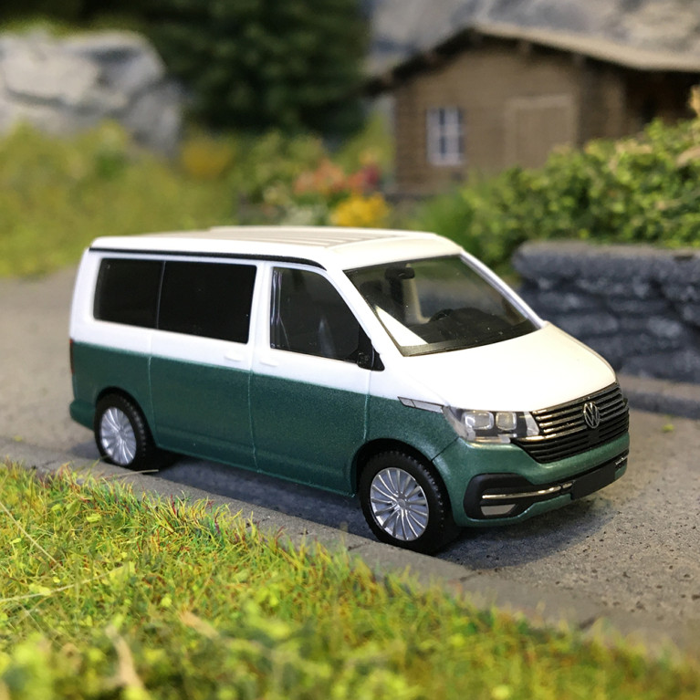 Volkswagen T6.1 California, blanc et vert métallisé, 2021 - HERPA 096805 - HO 1/87