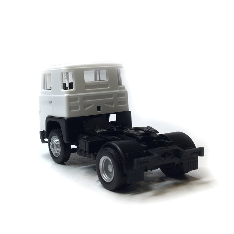 Tracteur Scania 141 2 essieux, blanc, 1977 - HERPA 318969-002 - HO 1/87 Tracteur Scania 141 2 essieux, blanc, 1977 - HERPA 318969-002 - HO 1/87