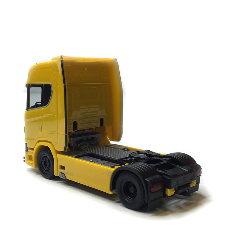 Tracteur Scania CS 20 HD avec rampe de phares et pare-buffle, 2 essieux, jaune - HERPA 310116-005 - HO 1/87