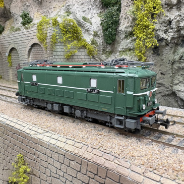 Locomotive électrique BB 336, dépôt de Tours, SNCF, Ep. IV - PIKO 97426 - HO 1/87