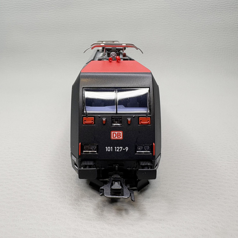 Locomotive électrique BR 101 127-9, "100 ans de la BR 01", DB - TRIX 25479 Locomotive électrique BR 101 127-9, "100 ans de la BR 01", DB - TRIX 25479