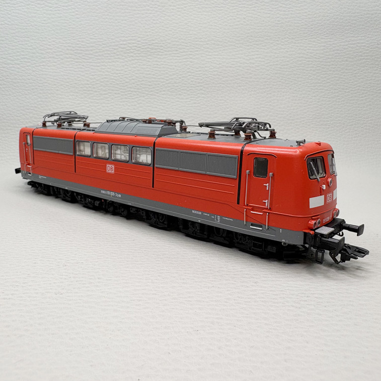 Locomotive électrique BR 151 035-3, DB - TRIX 25652 Locomotive électrique BR 151 035-3, DB - TRIX 25652
