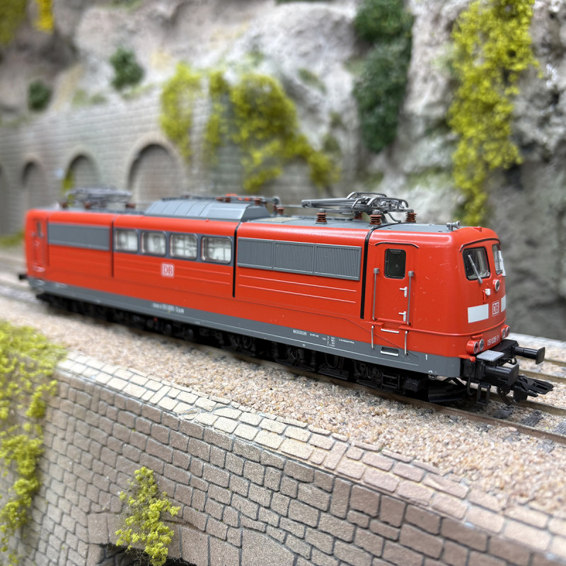 Locomotive électrique BR 151 035-3, DB, Ep. VI, digital son - TRIX 25652 - HO 1/87 Locomotive électrique BR 151 035-3, DB, Ep. VI, digital son - TRIX 25652 - HO 1/87