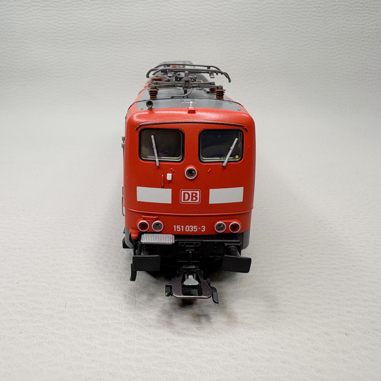 Locomotive électrique BR 151 035-3, DB - TRIX 25652 Locomotive électrique BR 151 035-3, DB - TRIX 25652
