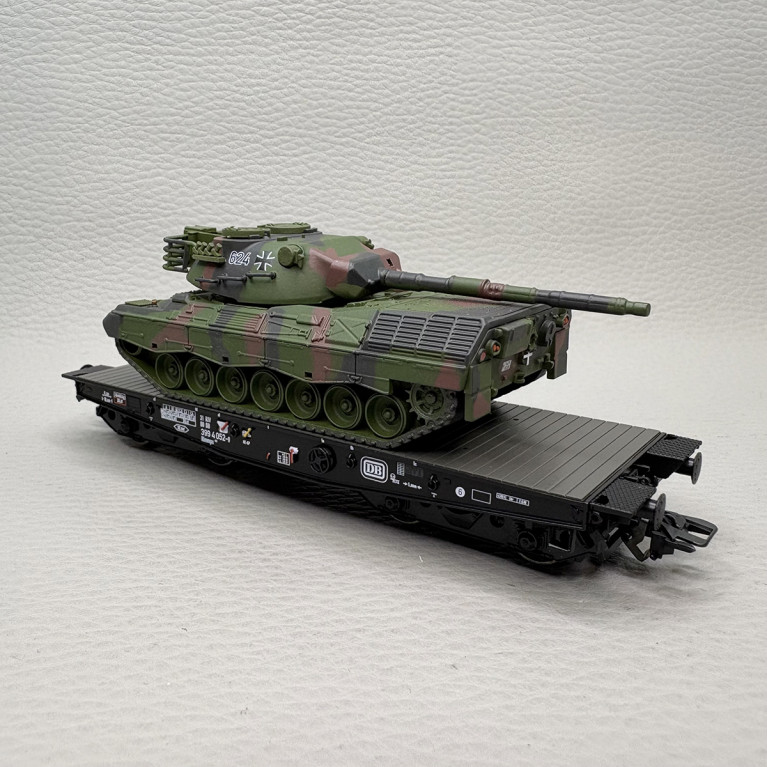 Wagon plat Rlmmps, transport lourd, avec char Leopard 1A1, DB - MARKLIN 48877
