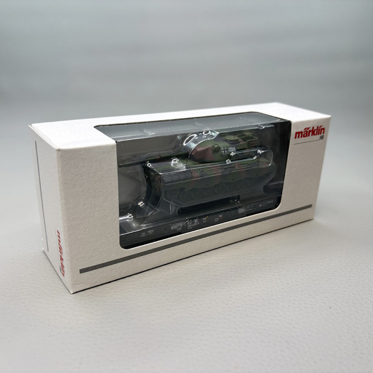 Wagon plat Rlmmps, transport lourd, avec char Leopard 1A1, DB - MARKLIN 48877