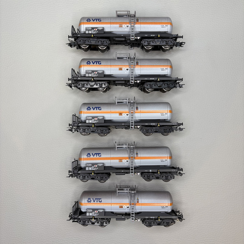 5 wagons citernes, transport de chlore gazeux, VTG - MARKLIN 46465 5 wagons citernes, transport de chlore gazeux, VTG - MARKLIN 46465