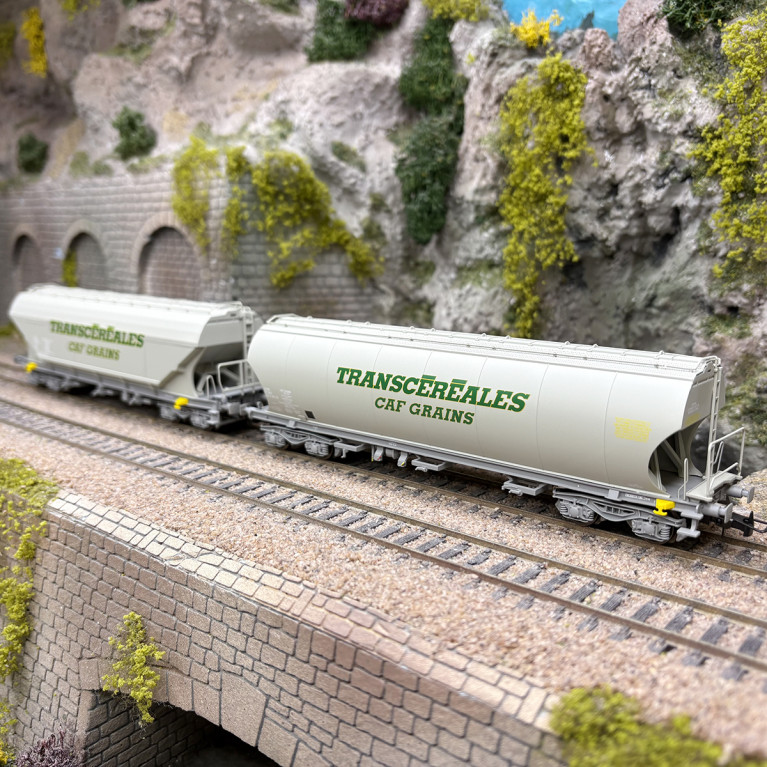 2 wagons trémies Transcéréales, "CAF Grains, SNCF, Ep. IV et V - JOUEF HJ6313 - HO 1/87 2 wagons trémies Transcéréales, "CAF Grains, SNCF, Ep. IV et V - JOUEF HJ6313 - HO 1/87