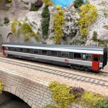 Voiture Eurofima, VSE, B9 ex-A9u, livrée Corail, logo Casquette, SNCF, Ep. V - LSMODELS 40364 - HO 1/87