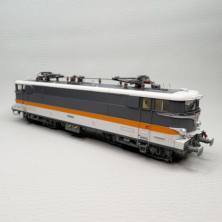 Locomotive électrique BB 16053, livrée Corail, La Chapelle, SNCF - REE MB-180S