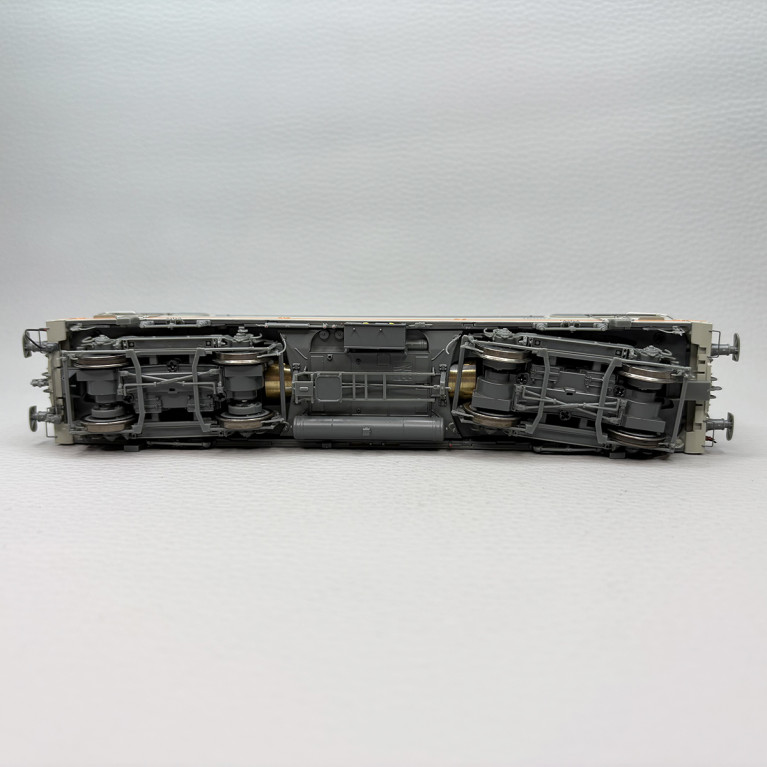 Locomotive électrique BB 16007, livrée Béton, logo Nouille, La Chapelle, SNCF - REE MB-181S