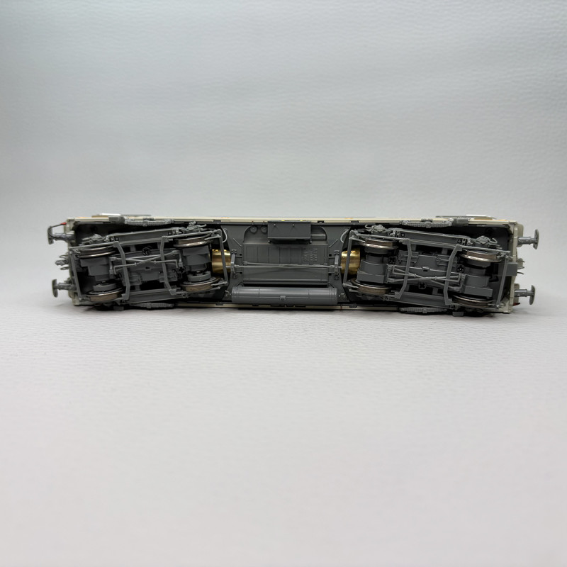 Locomotive électrique BB 9206, livrée béton, logo Beffara, Bordeaux, SNCF - REE MB-178S