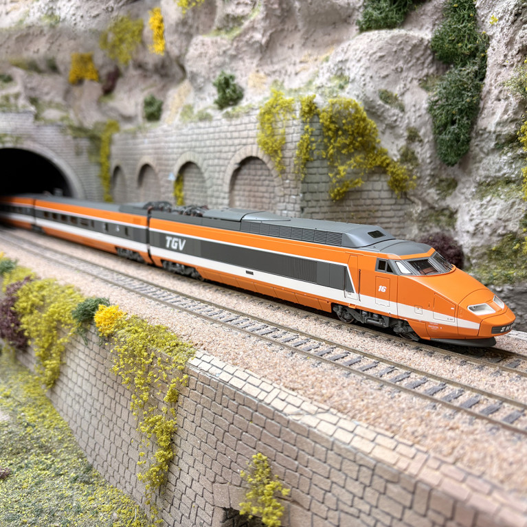 TGV PSE, rame N°16, 7 éléments, record du monde 380 km/h, 1981, SNCF, Ep. IV - REE TGV-004 - HO 1/87