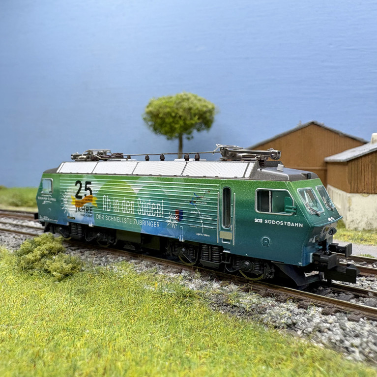 Locomotive électrique Re 446 016, "25 ans" SOB, Ep. VI - HOBBYTRAIN H28407 - N 1/160