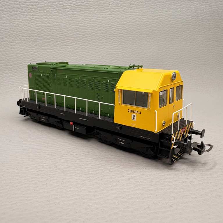 Locomotive diesel T435 (720 607-4), modèle industriel, CKD Privé - PIKO 52105