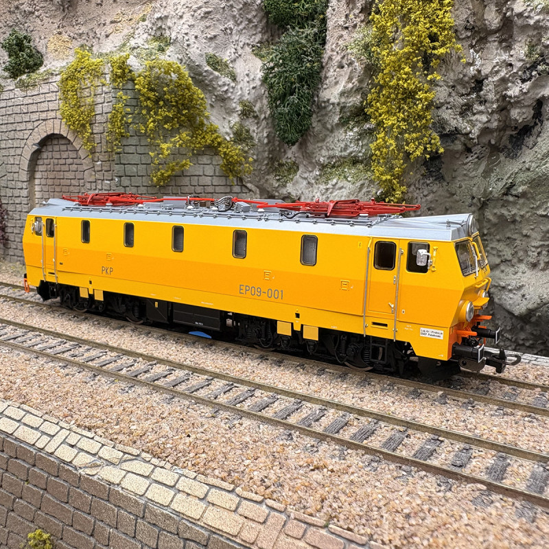 Locomotive électrique type 104E, EP09-001, PKP, Ep. IV, digital son - PIKO 97527 - HO 1/87