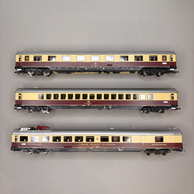 3 voitures voyageurs du "Rheingold", AKE-Eisenbahntouristik - ROCO 6200121