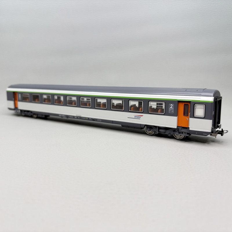 PIKO 97139 - Voiture voyageur, B11tu, 2CL, livrée Corail, logo Casquette, SNCF