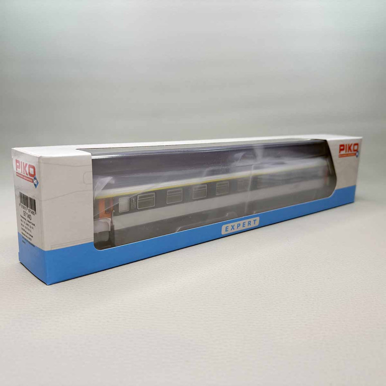 PIKO 97140 - Voiture voyageur, A9u, 1CL, livrée Corail, logo Casquette, SNCF