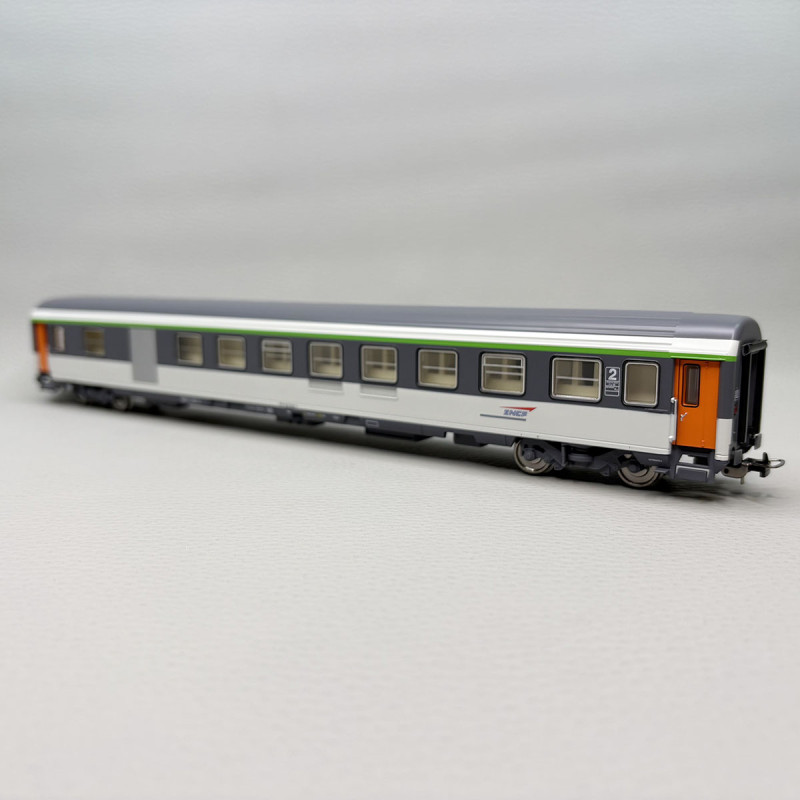 PIKO 97142 - Voiture voyageur, B6Du, mixte 2CL / fourgon, livrée Corail, logo Casquette, SNCF