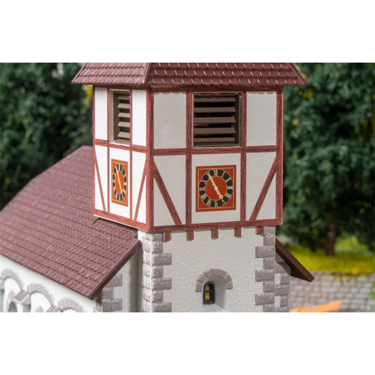 L'église du village avec son cimetière - Faller 130679 - HO 1/87