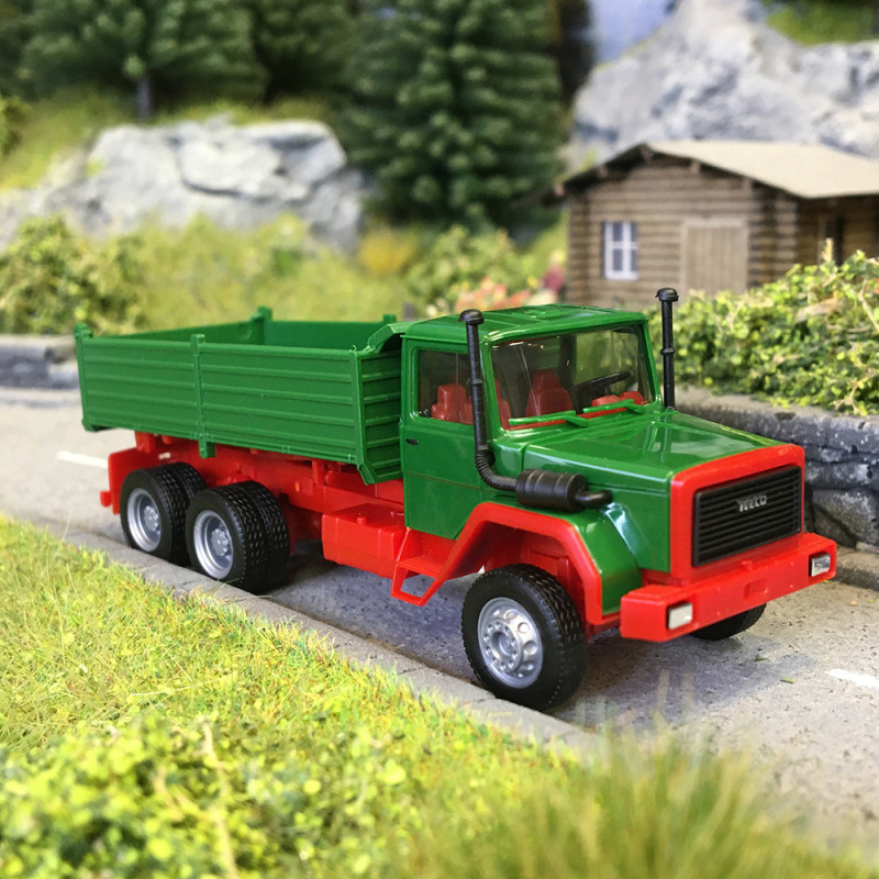 Camion-benne Iveco Hauber, vert - HERPA 320276 - HO 1/87