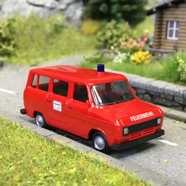 Ford transit, véhicule de transport personnel, Brigade des pompiers, basic - HERPA 097635 - HO 1/87
