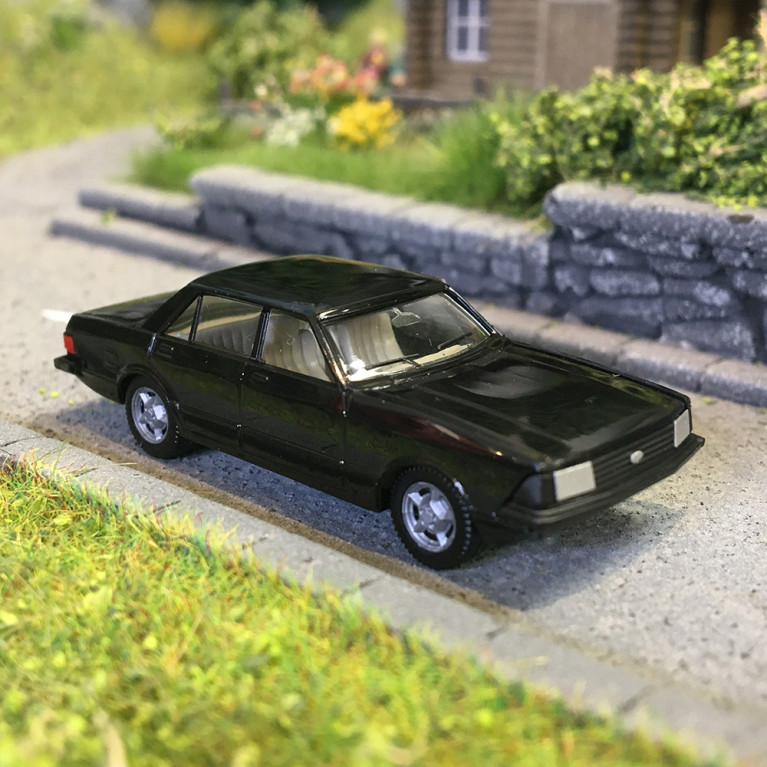 Ford Granada, noir, 1972 - HERPA 029025- HO 1/87