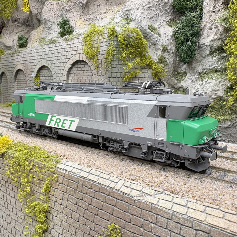 Locomotive électrique BB 407219, livrée FRET, Bordeaux, Casquette, SNCF, Ep. V et VI, digital son - LSMODELS 11202S - HO 1/87
