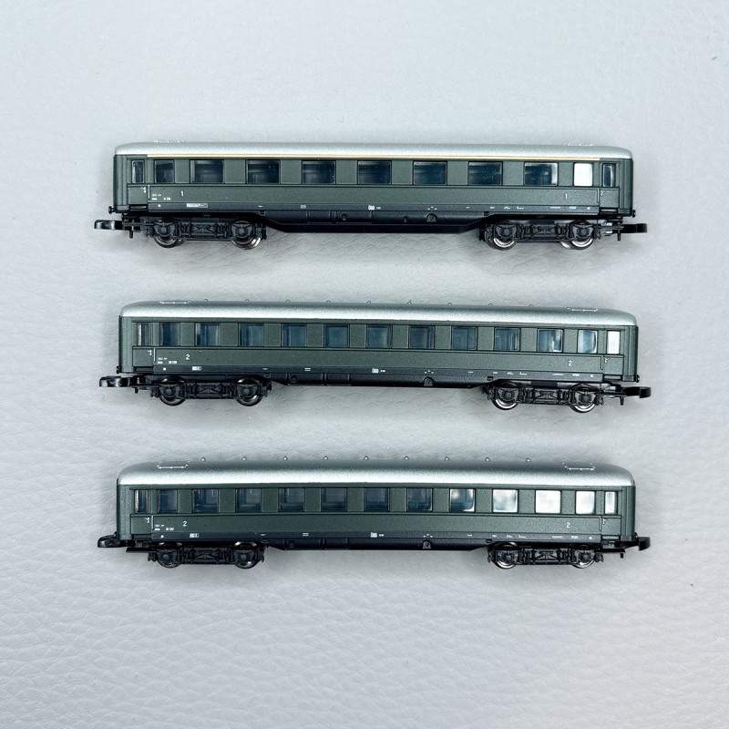 3 voitures voyageurs grandes lignes, version vert foncé, ÖBB - MARKLIN 87107
