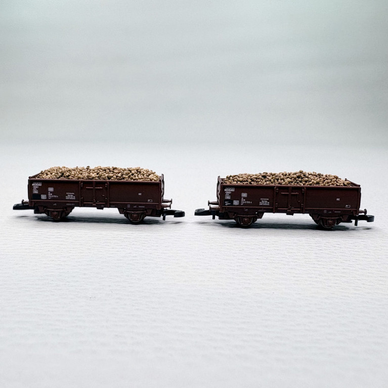 2 wagons tombereaux type E0 17, chargement de betteraves sucrières, DB - MARKLIN 82396