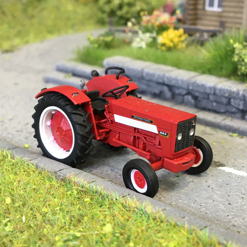 Tracteur Mc-Cormick INTERNATIONAL HI 624 - REE CB179 - HO 1/87